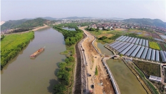 【河湖“清四亂”】違規(guī)堆渣要嚴(yán)查 強(qiáng)化監(jiān)管守底線 ——蕭山區(qū)進(jìn)化鎮(zhèn)渣土亂堆威脅浦陽(yáng)江堤防案例